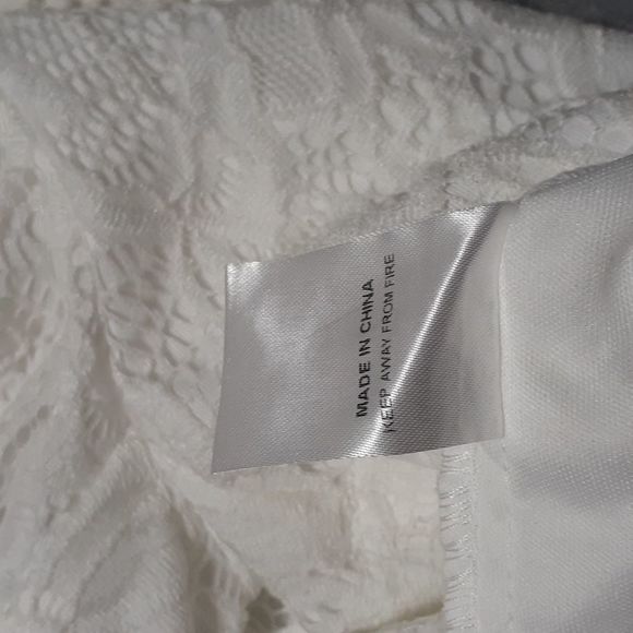 READ LF Dress Decode White Lace, Lace-Up Boho Festival Shorts Small NWT - Picture 5 of 8